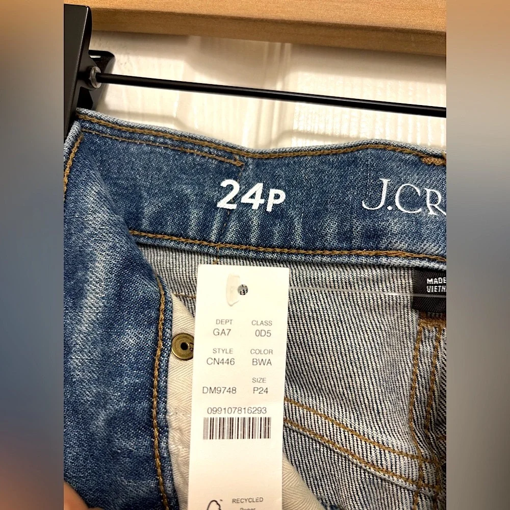 NWT J.Crew Petite Nipped Straight Jean in Stretch Bangkok Wash